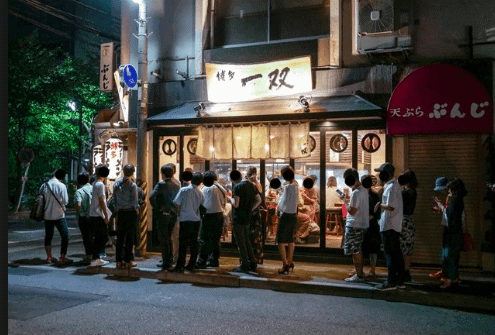 福岡グルメのラーメン一双の行列