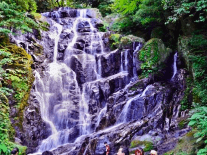 福岡県糸島市の白糸の滝は絶景