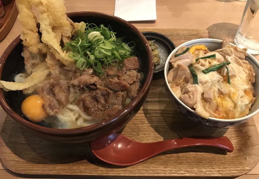 釜喜利うどんの牛すじうどん