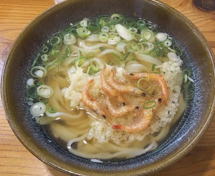 博多 葉隠うどん 食べログ1位でミシュラン掲載の王道博多うどん なるほど福岡 博多 葉隠うどん 食べログ1位でミシュラン掲載の王道博多うどん なるほど福岡