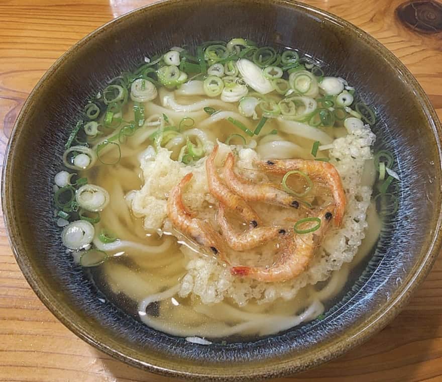 【博多】葉隠うどん｜食べログ1位でミシュラン掲載の王道博多うどん