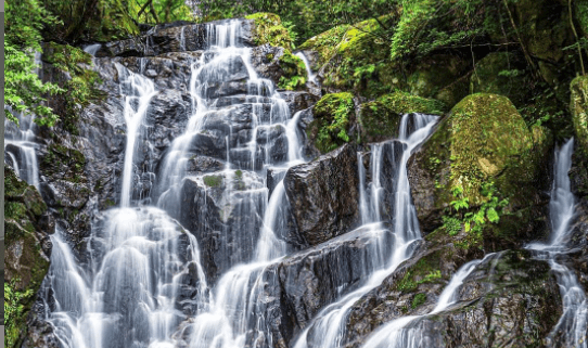 【糸島の滝】白糸の滝はとにかく絶景！白糸の滝のそうめん流しや雨の日の通行止めについて