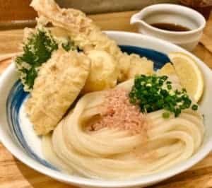 【本格讃岐うどん】讃岐うどん志成はコシが凄い！ミシュランに載った激強コシが癖になる