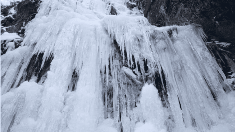 河原谷の大つらら(通称：難所ヶ滝)へ氷瀑を見に行こう！登山ルートやアクセス情報