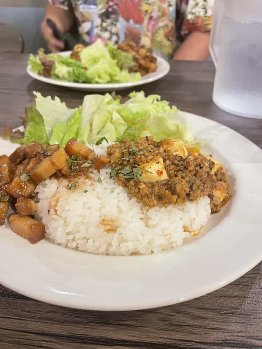 mama curryのあいがけカレー